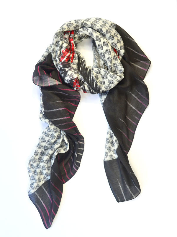 Black and White Ladies Wrap